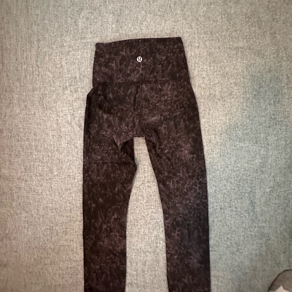 Lululemon Wunder Train HR Crop ‘21 - Picture 4 of 5